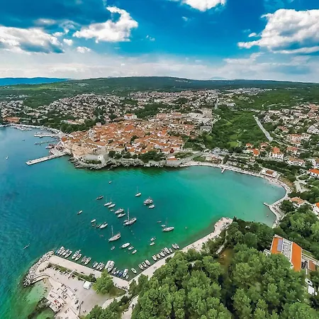 Holiday home Beautiful In Vrh With 3 Bedrooms, Wifi And Outdoor Swimming Pool Vrh (Krk)