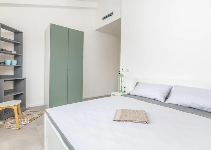 בית נופש 3 Bedroom Pet Friendly In Vrh (Krk)