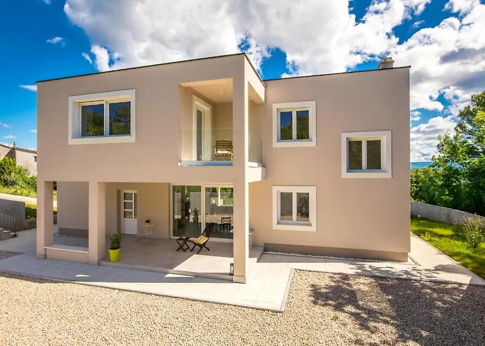 בית נופש 3 Bedroom Pet Friendly In Vrh (Krk)