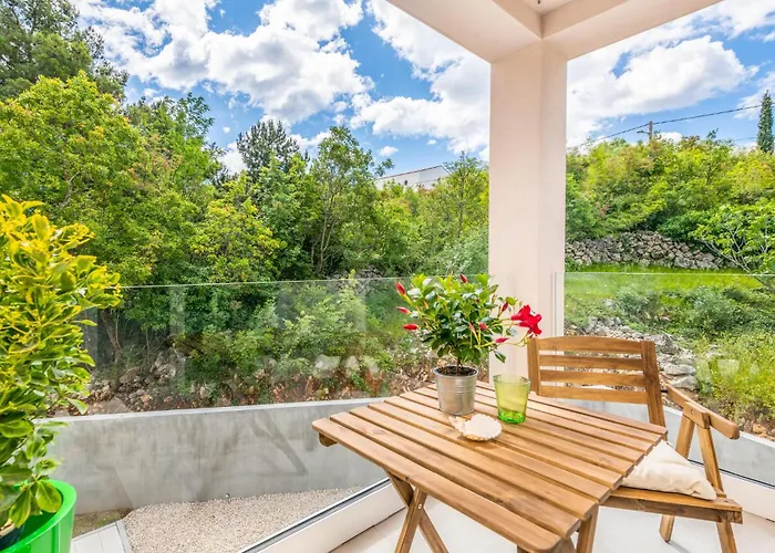 3 Bedroom Pet Friendly In בית נופש Vrh (Krk)