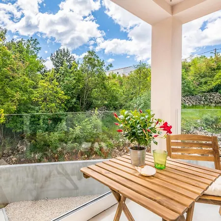 Pet Friendly In בית נופש Vrh (Krk)