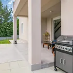 בית נופש Pet Friendly In *