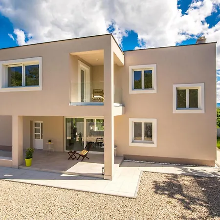 Prázdninový dům 3 Bedroom Pet Friendly In Vrh (Krk)